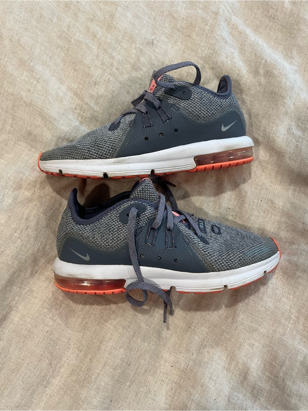 Nike Grey and Coral Low-Top Air Max Cushion Trainers 3Y